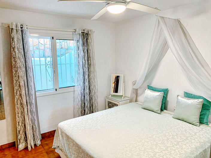 Image No.7-4 Bed House for sale