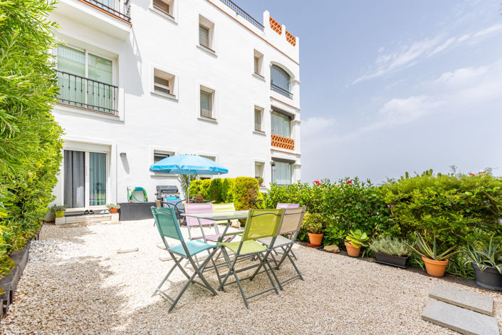 Image No.10-2 Bed Property for sale