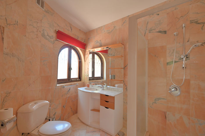 Image No.25-6 Bed Villa for sale