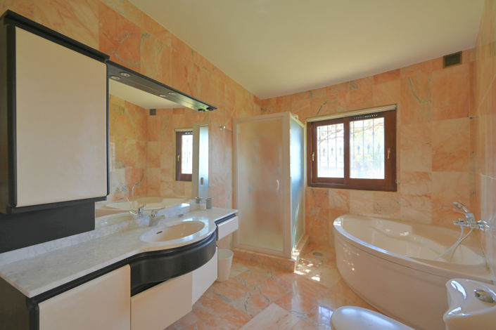 Image No.29-6 Bed Villa for sale