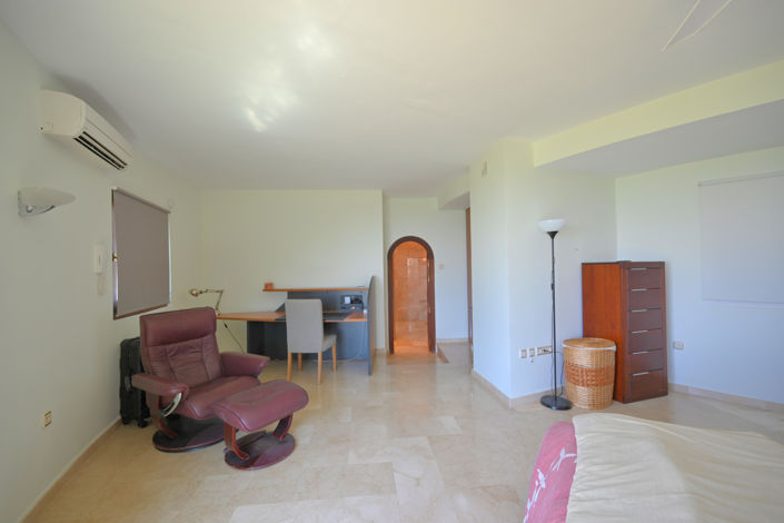 Image No.8-6 Bed Villa for sale