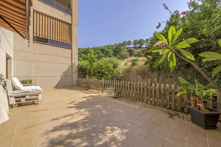 Image No.15-2 Bed Property for sale