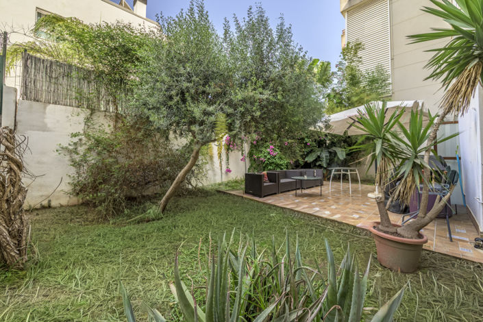 Image No.17-2 Bed Property for sale