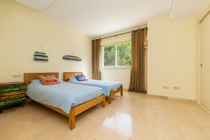 Image No.16-3 Bed Townhouse for sale