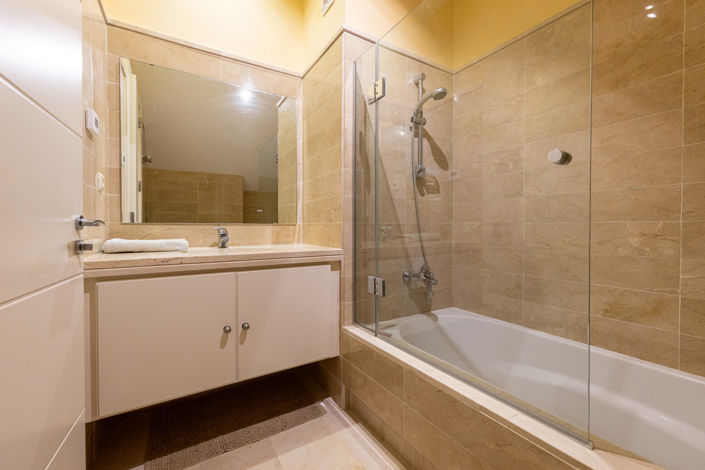 Image No.8-3 Bed Townhouse for sale