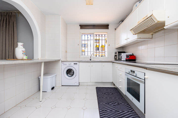 Image No.3-2 Bed Property for sale