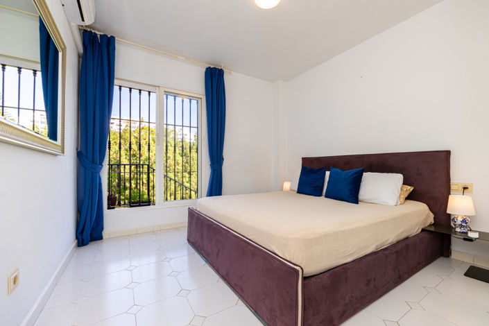 Image No.5-2 Bed Property for sale
