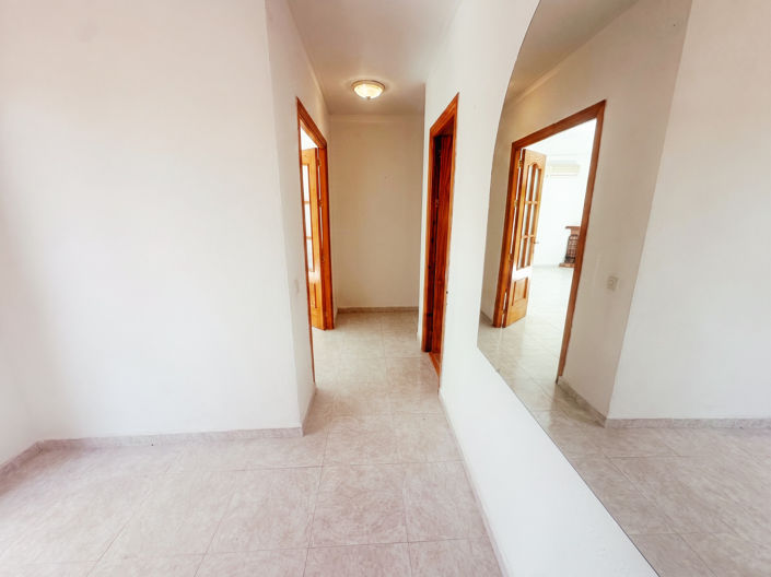 Image No.13-4 Bed Villa for sale