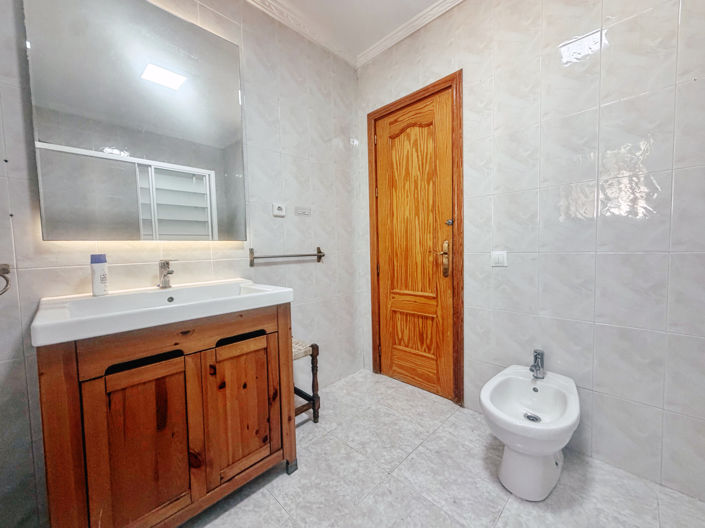 Image No.19-4 Bed Villa for sale