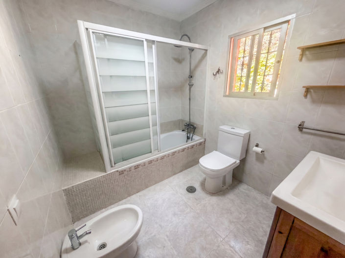 Image No.20-4 Bed Villa for sale
