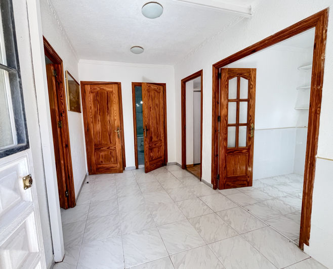 Image No.27-4 Bed Villa for sale