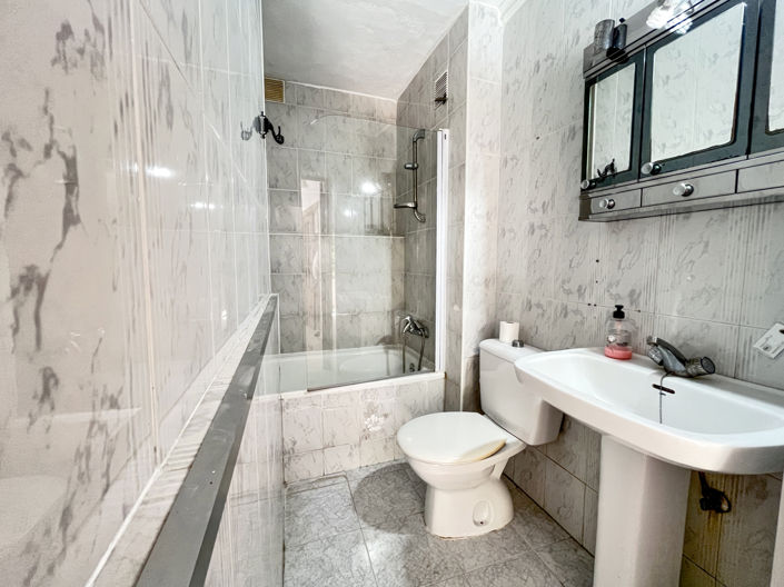 Image No.32-4 Bed Villa for sale