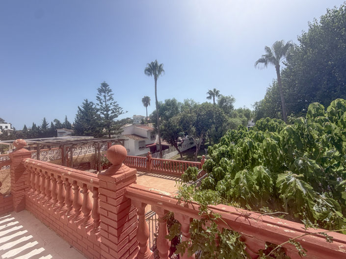 Image No.9-4 Bed Villa for sale