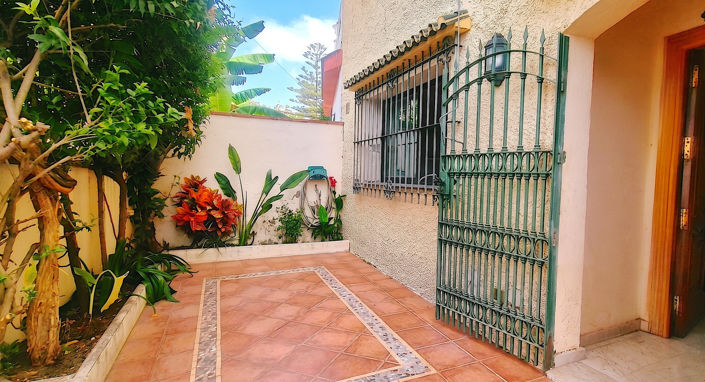 Image No.6-6 Bed Villa for sale