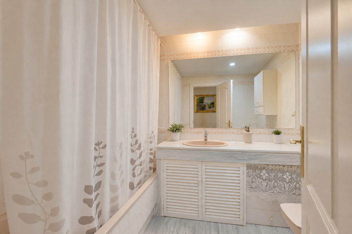 Image No.9-3 Bed Apartment for sale