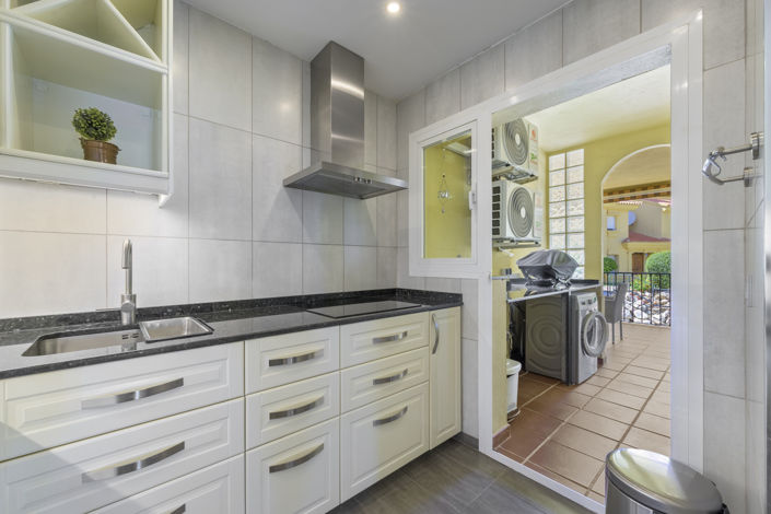 Image No.10-3 Bed Apartment for sale
