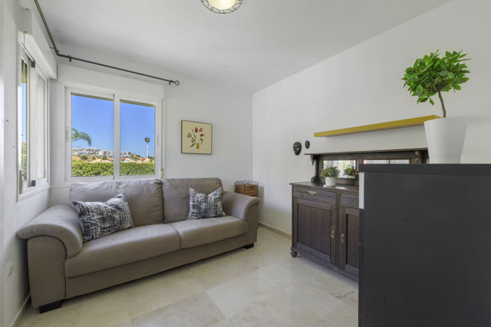 Image No.18-3 Bed Apartment for sale