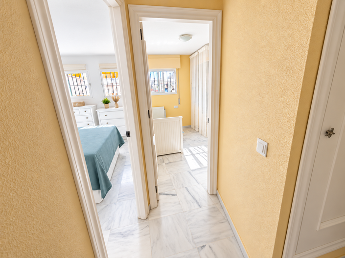 Image No.20-3 Bed Townhouse for sale