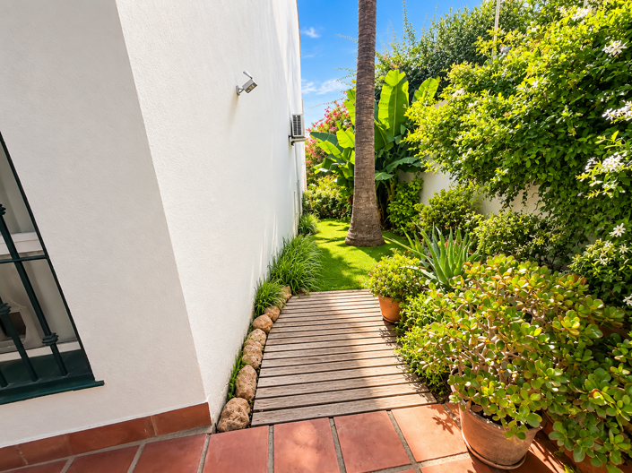 Image No.8-3 Bed Townhouse for sale