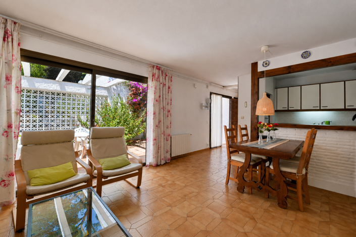 Image No.19-2 Bed Townhouse for sale