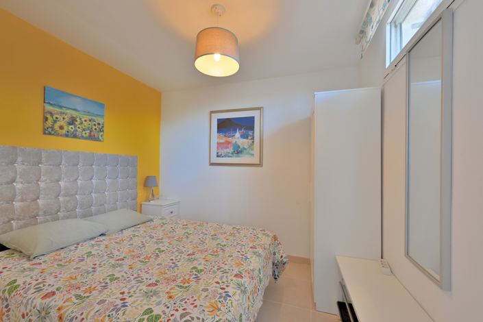 Image No.5-2 Bed Property for sale