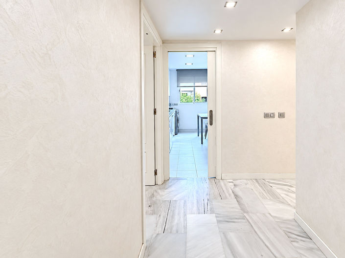 Image No.21-4 Bed Apartment for sale