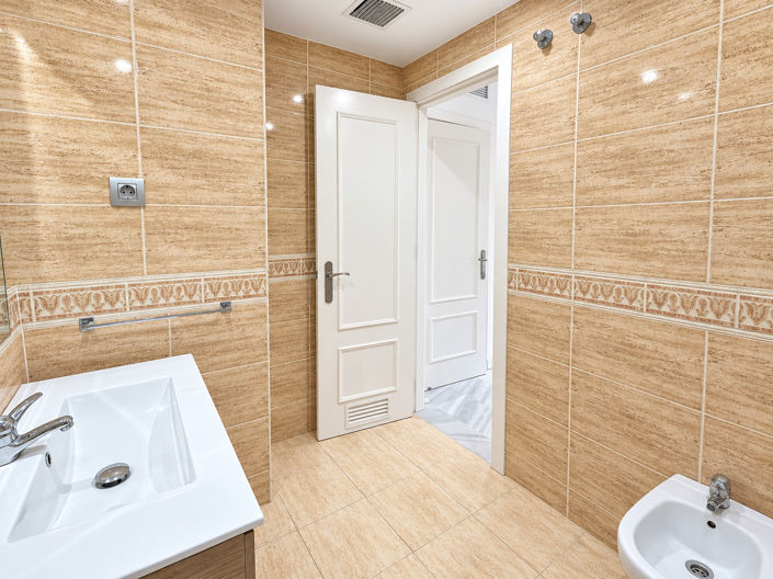 Image No.6-4 Bed Apartment for sale