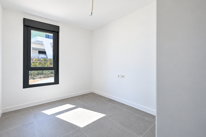Image No.19-3 Bed Apartment for sale