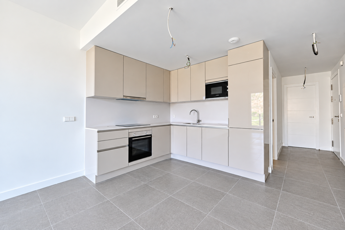 Image No.21-3 Bed Apartment for sale