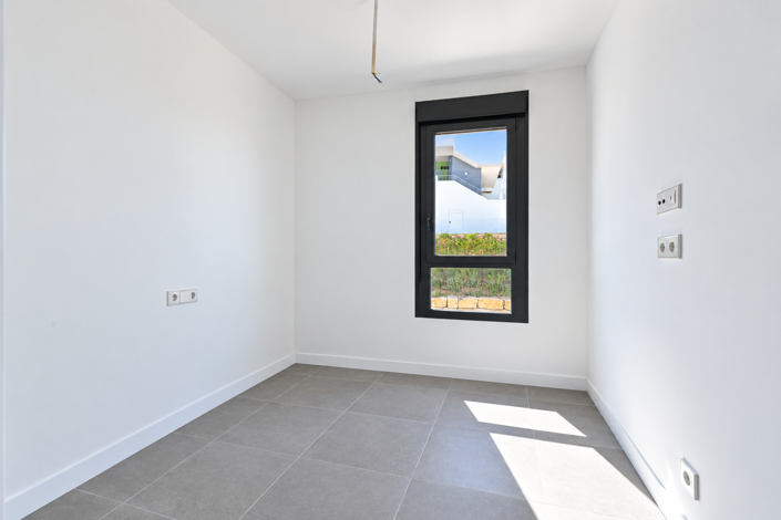 Image No.7-3 Bed Apartment for sale