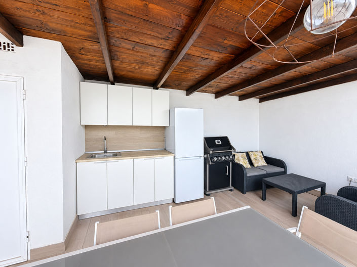 Image No.10-4 Bed Townhouse for sale