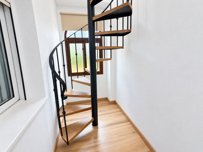 Image No.13-4 Bed Townhouse for sale