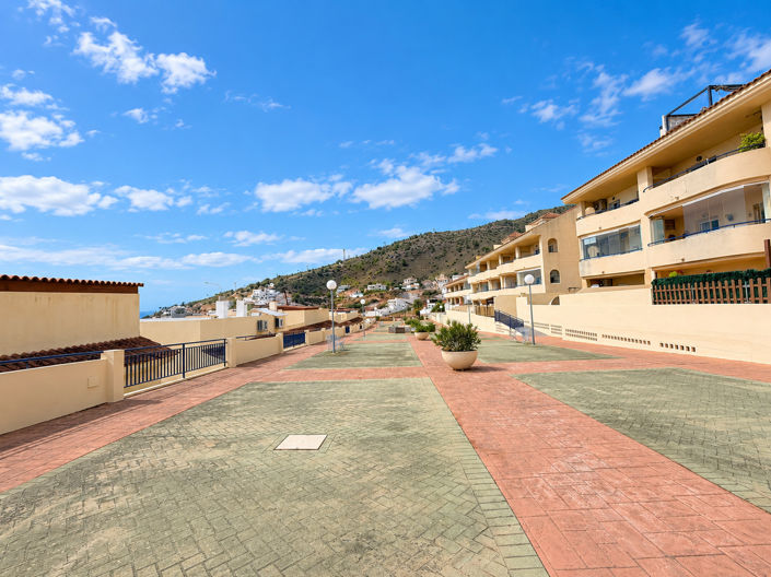 Image No.28-4 Bed Townhouse for sale
