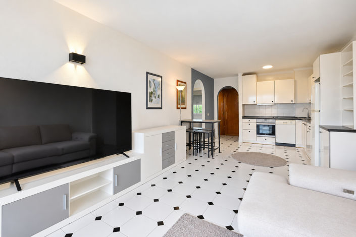 Image No.14-2 Bed Property for sale