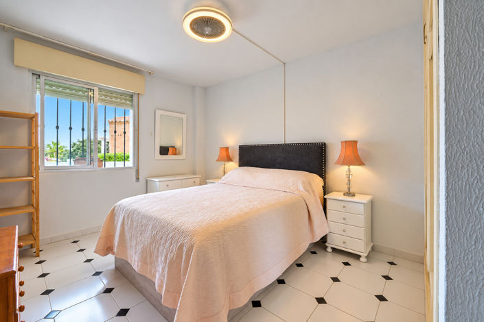 Image No.4-2 Bed Property for sale