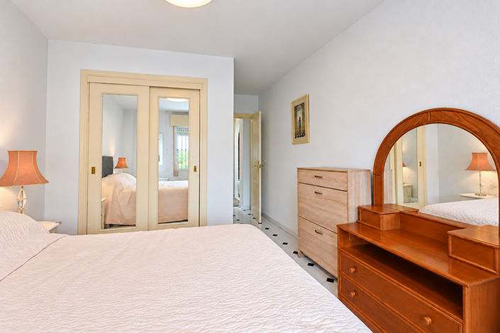 Image No.6-2 Bed Property for sale