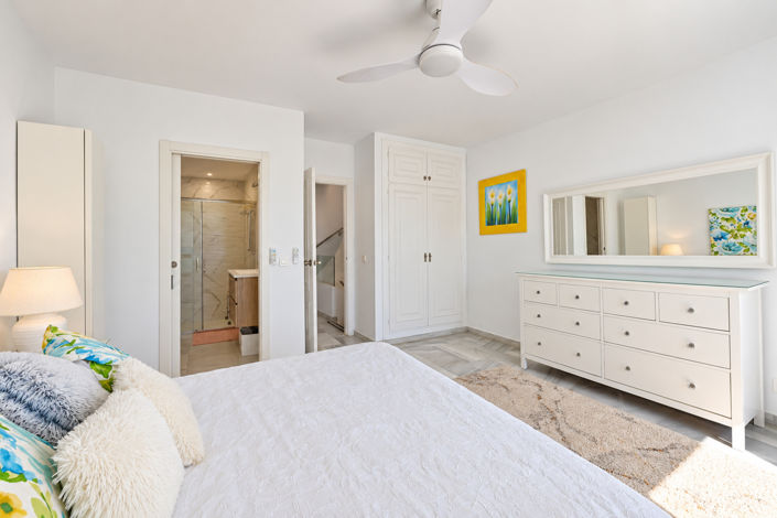 Image No.7-2 Bed Townhouse for sale
