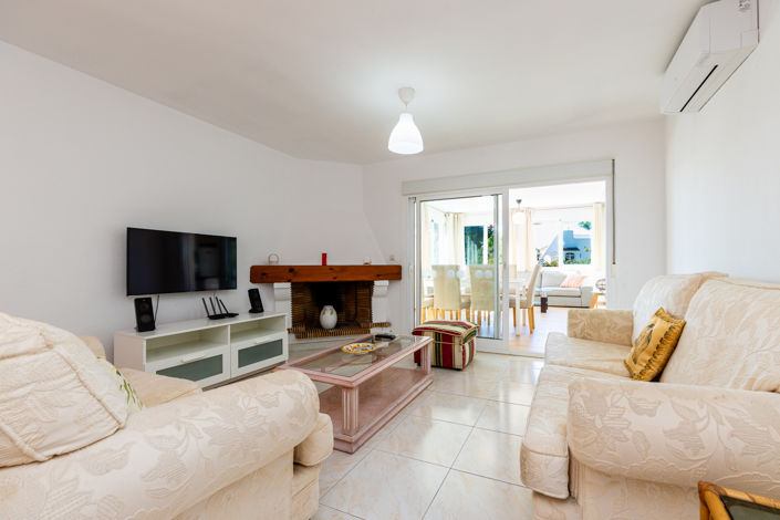 Image No.11-4 Bed Villa for sale