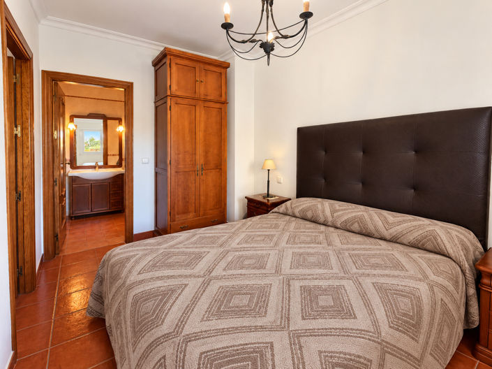 Image No.19-2 Bed Apartment for sale