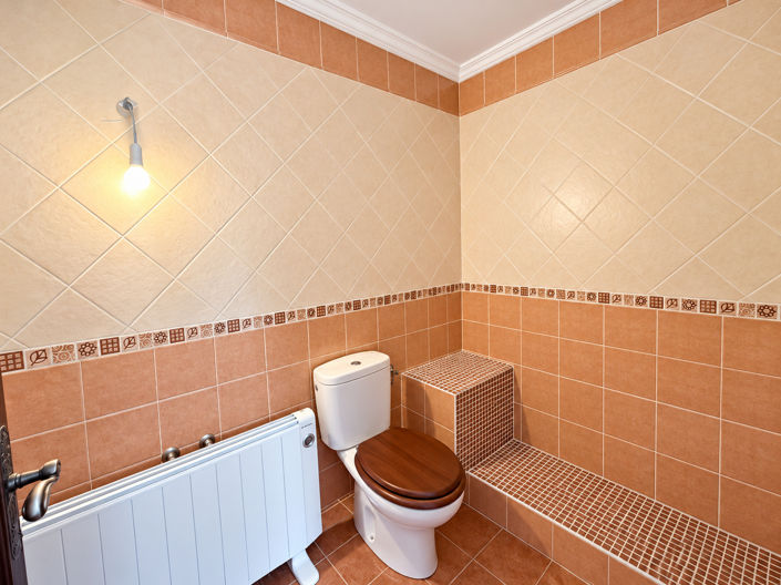 Image No.24-2 Bed Apartment for sale