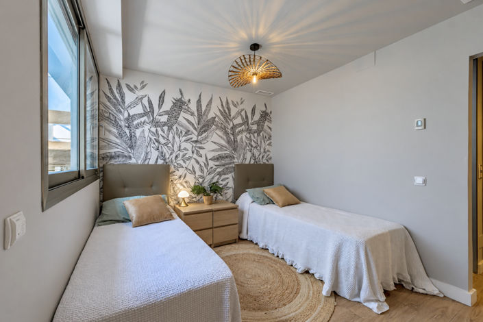 Image No.10-2 Bed Apartment for sale