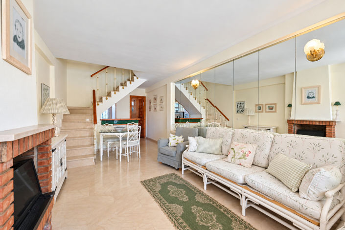 Image No.17-2 Bed Townhouse for sale