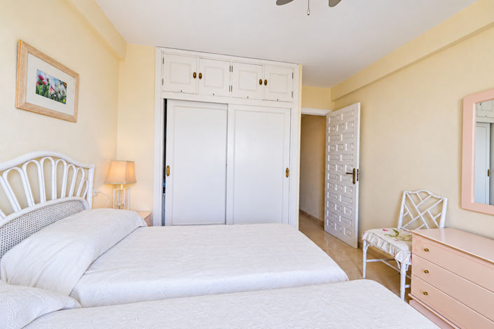 Image No.6-2 Bed Townhouse for sale