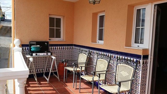 Image No.13-6 Bed Property for sale