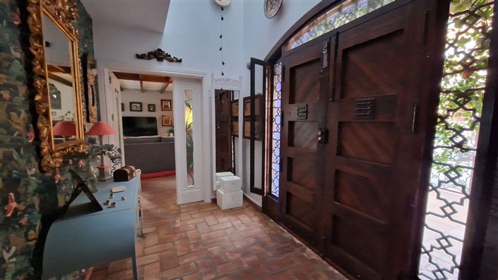 Image No.16-5 Bed Property for sale