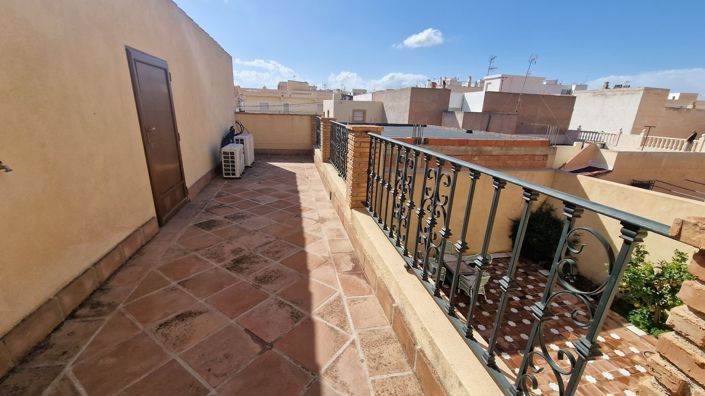Image No.26-5 Bed Villa for sale