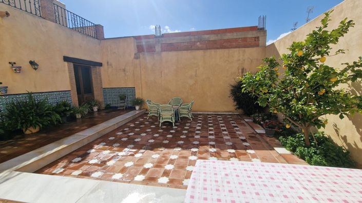Image No.4-5 Bed Villa for sale