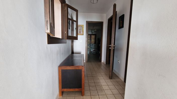 Image No.25-6 Bed Property for sale