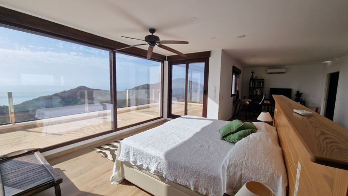 Image No.41-6 Bed Property for sale