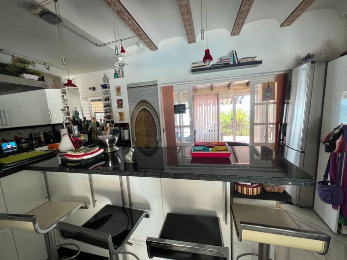 Image No.15-4 Bed Property for sale